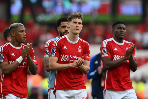 中脱颖而出 中脱颖而出