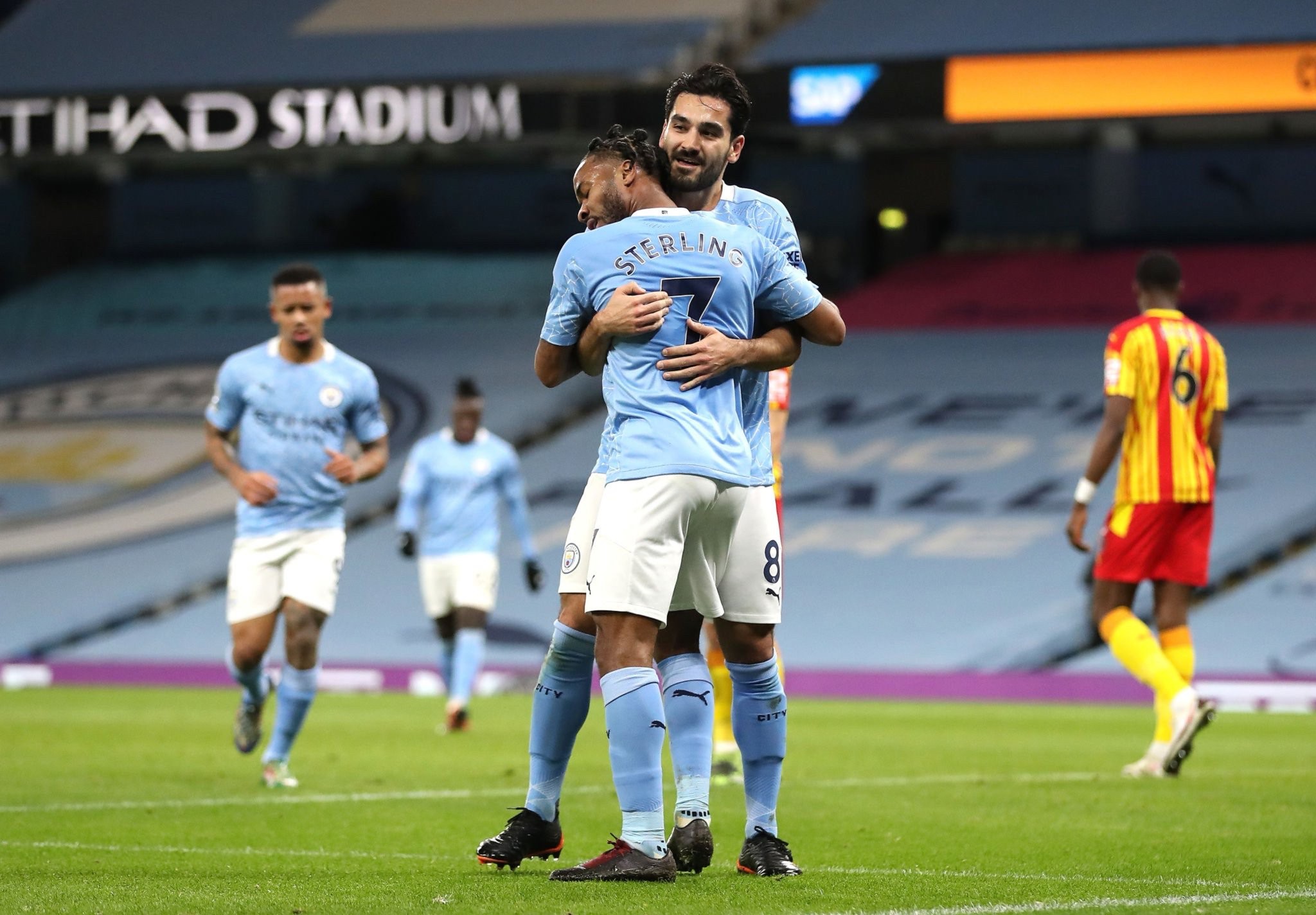 了他们的团 了他们的团